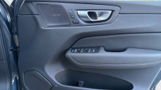 Volvo XC60 2.0 B5P Plus Dark 5dr AWD Geartronic Petrol Estate